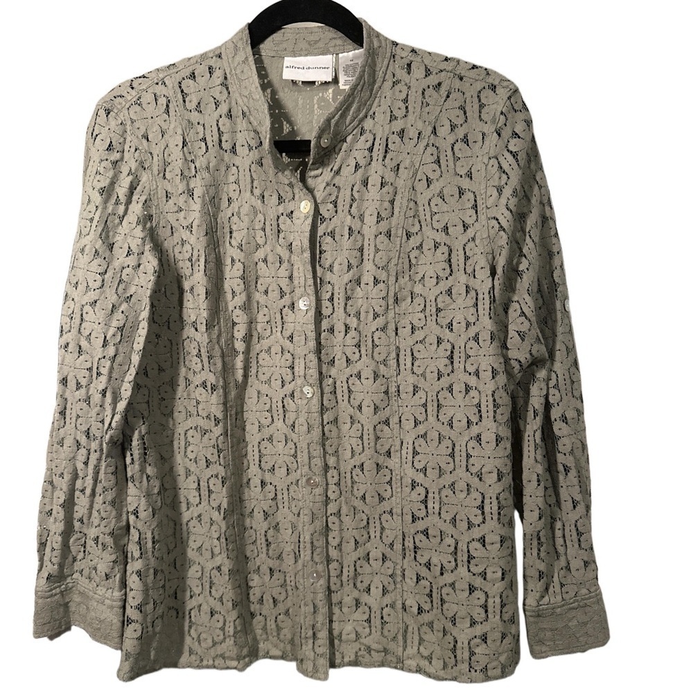 ALFRED DUNNER Size 12 Sage Green Button Fown Lace Blouse